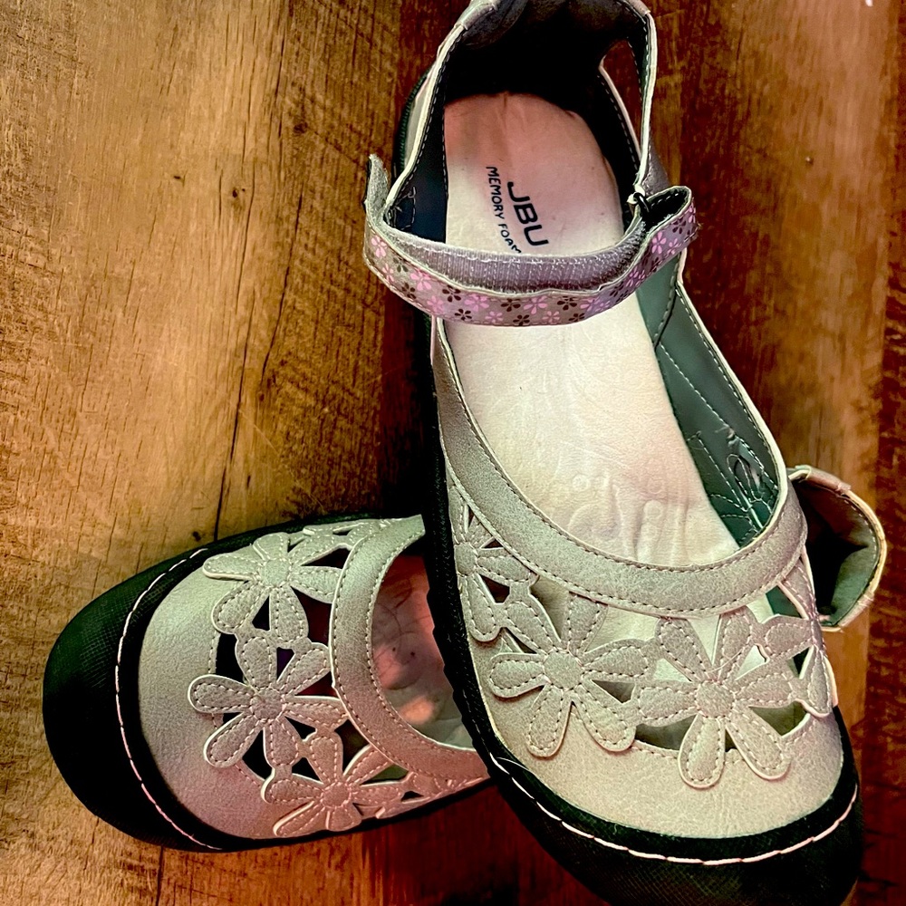 JBU Memory foam shoes.